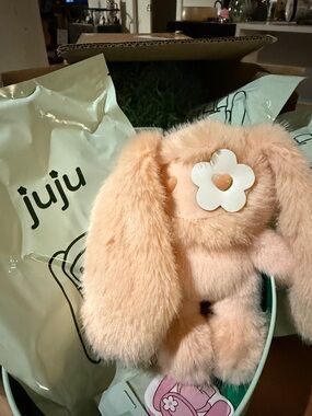 CJ Hendry Juju Easter « Cleo » sold out collectible